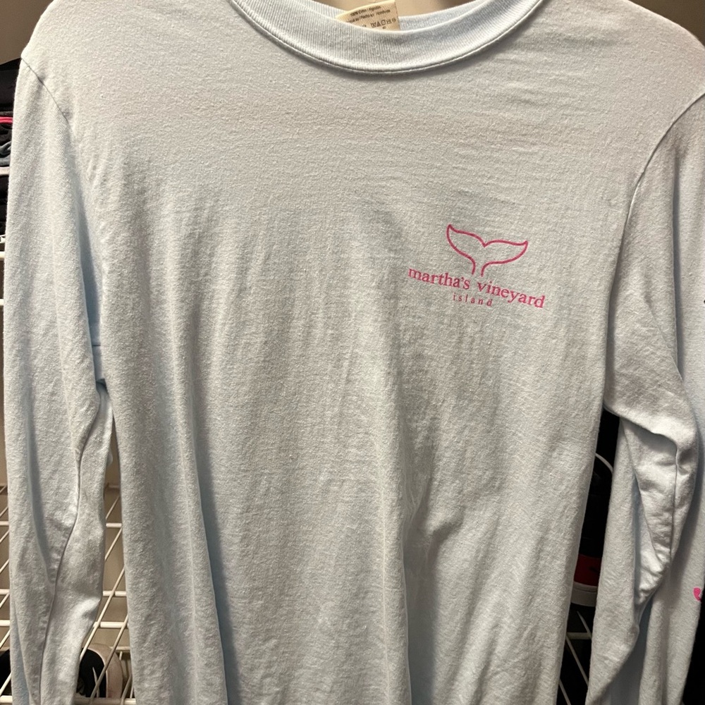 Excellent condition Women Martha’s Vineyard Light Blue Long Sleeve Shirt size S